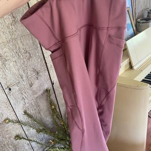 Old Navy Active cropped pink yoga leggings